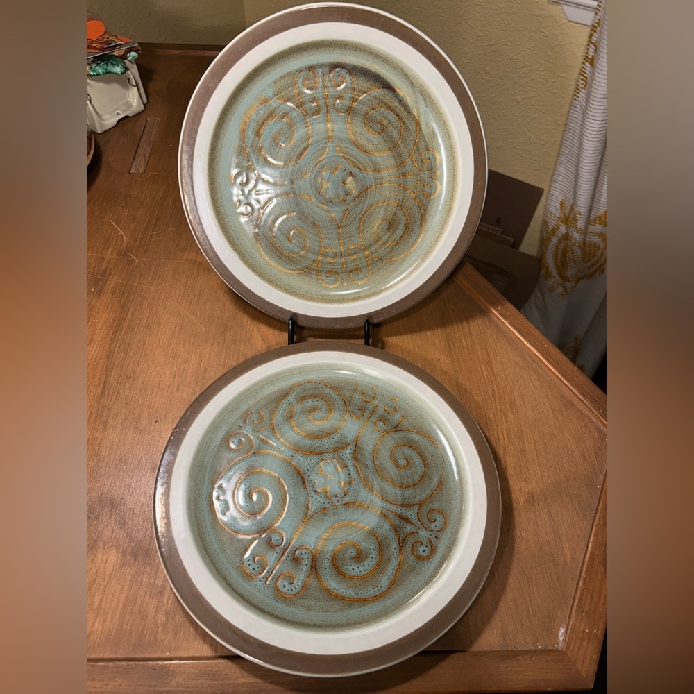 Hard-to-Find Alhambra by International Stoneware Set of 2 Dinner Plates 10.75"